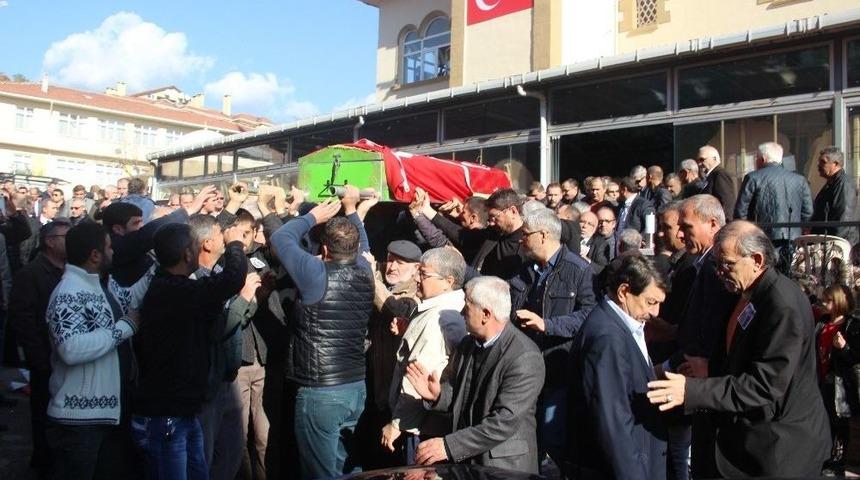 Mhp İl Genel Meclis &Uuml;yesi &Ouml;zer Son Yolculuğuna Uğurlandı