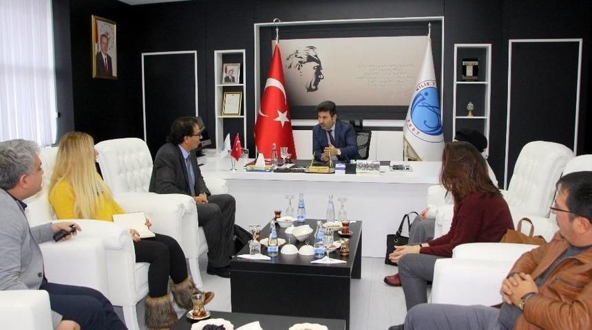Suriyeli Üniversite Öğrencilerine Burs Desteği