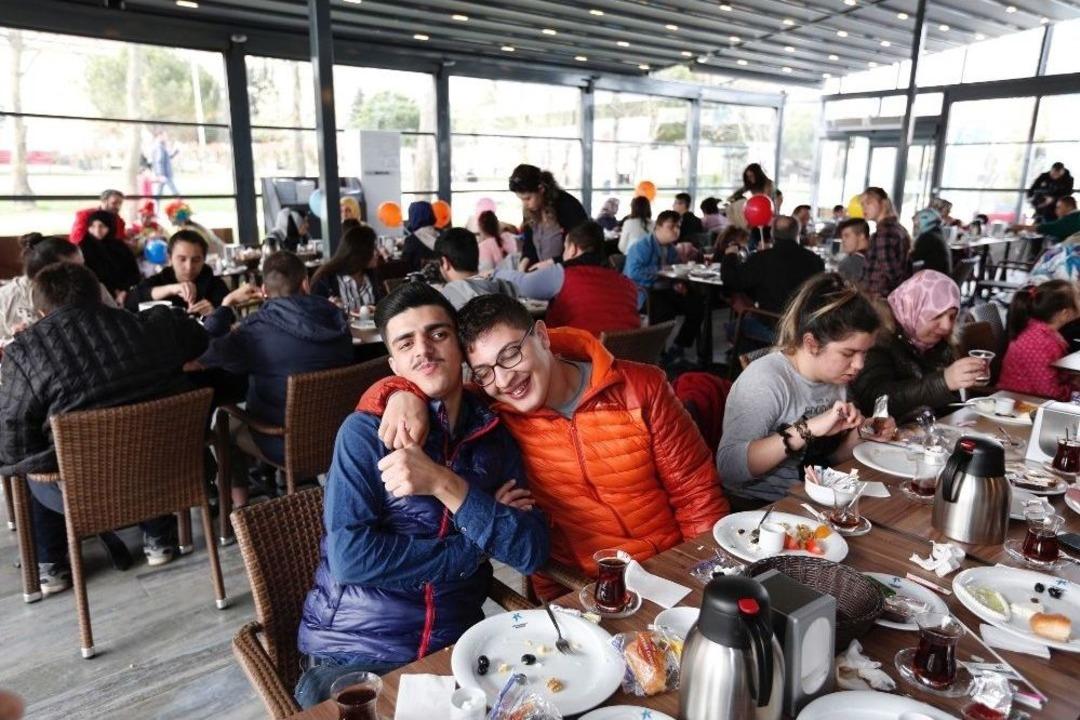 K&uuml;&ccedil;&uuml;k&ccedil;ekmece Belediyesi&rsquo;nden Down Sendromlu &Ccedil;ocuklar İ&ccedil;in Anlamlı Karar