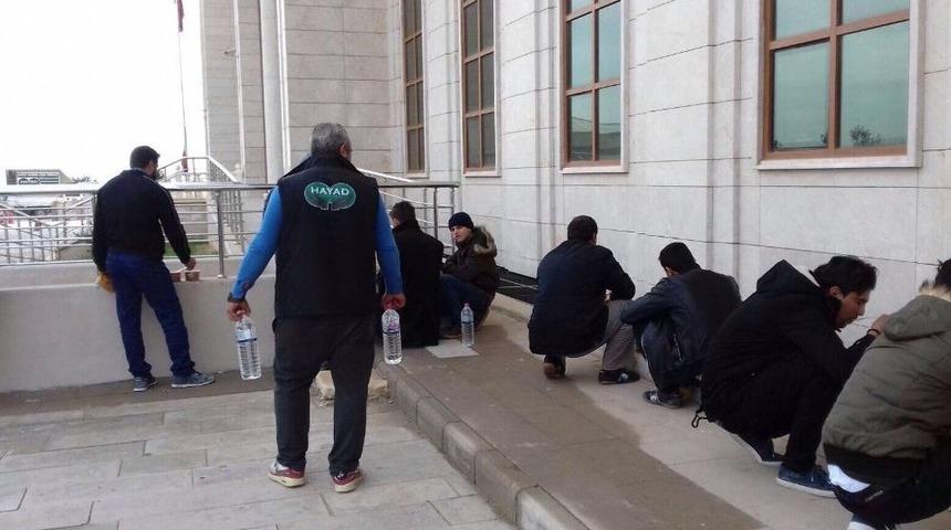 Hatay’da 12 Kaçak Göçmen Yakalandı