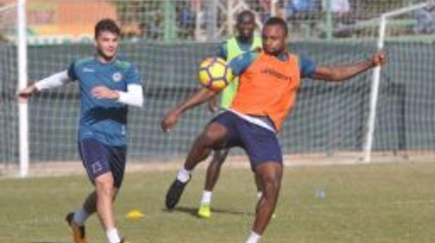 Aytemiz Alanyaspor’da M’billa Şoku