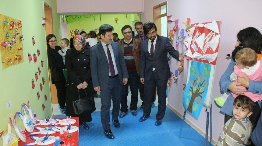 Üniversitede Öğretmenler Günü Kermesi