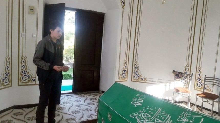 Anneler Günü’nde "hayme Ana’ya" Ziyaretçi Akını