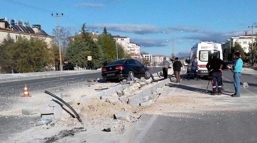Burdur İl Genel Meclisi Başkanı İle Meclis &Uuml;yesi Kaza Yaptı