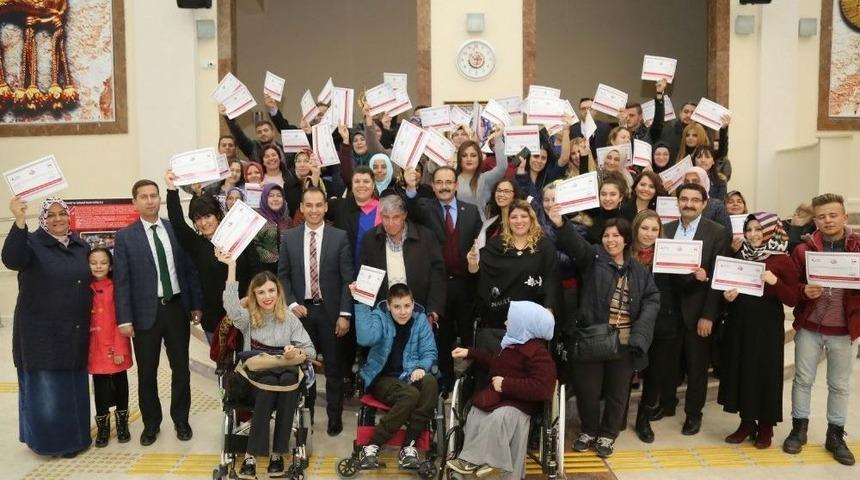 Usem Projesinde 83 Kursiyer Sertifikalarını Aldı