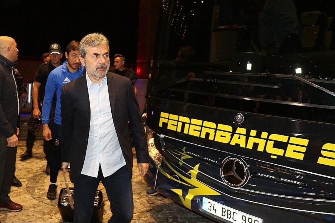 Fenerbah&ccedil;e&rsquo;yi Karab&uuml;k&rsquo;te Taraftarlar Coşkuyla Karşıladı