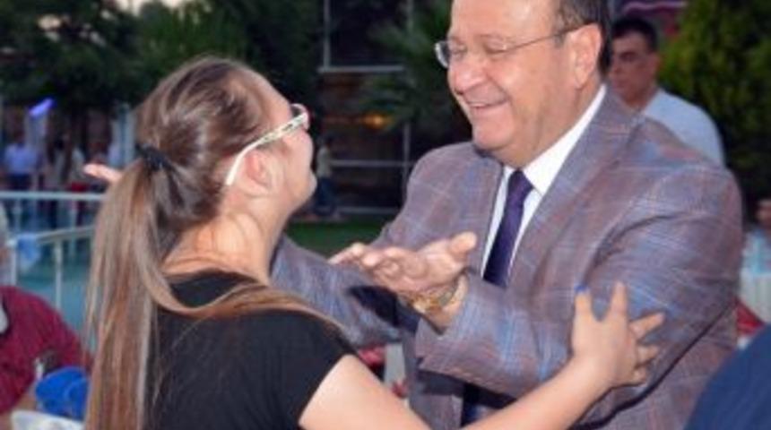 Başkan &Ouml;zakcan&rsquo;dan &rsquo;down Sendromu Farkındalık G&uuml;n&uuml;&rsquo; Mesajı