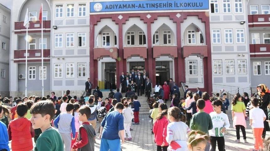 Vali Kalkancı G&uuml;ne Sporla Başladı