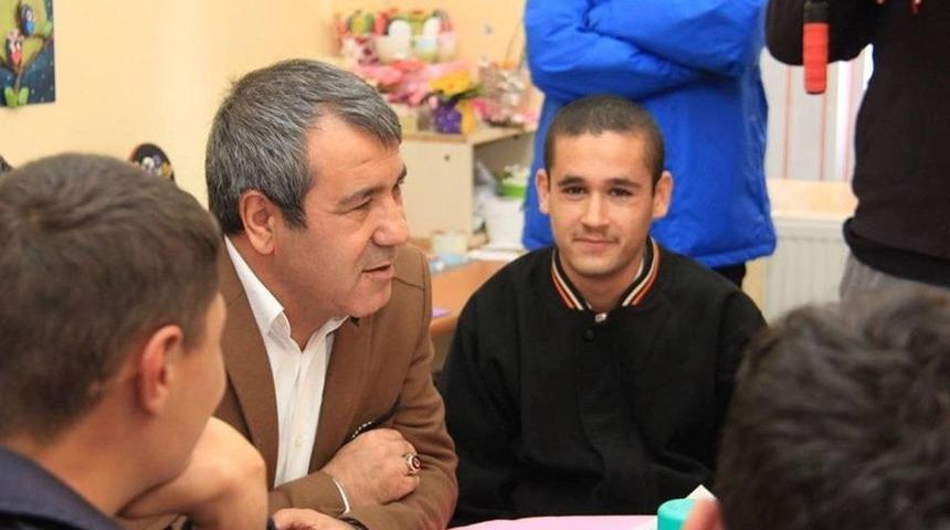 Engelli &Ouml;ğrenciden &Ouml;rnek Davranış