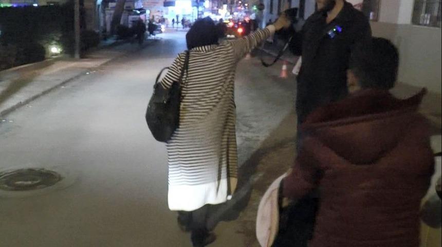 Suriyeli Kadın, Kocasına Kızıp 2 Bebeğini Bırakıp Kaçtı