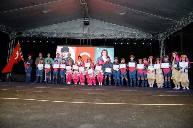 Farklı Yörelerin Dans Kültürleri Aydın’da Buluştu