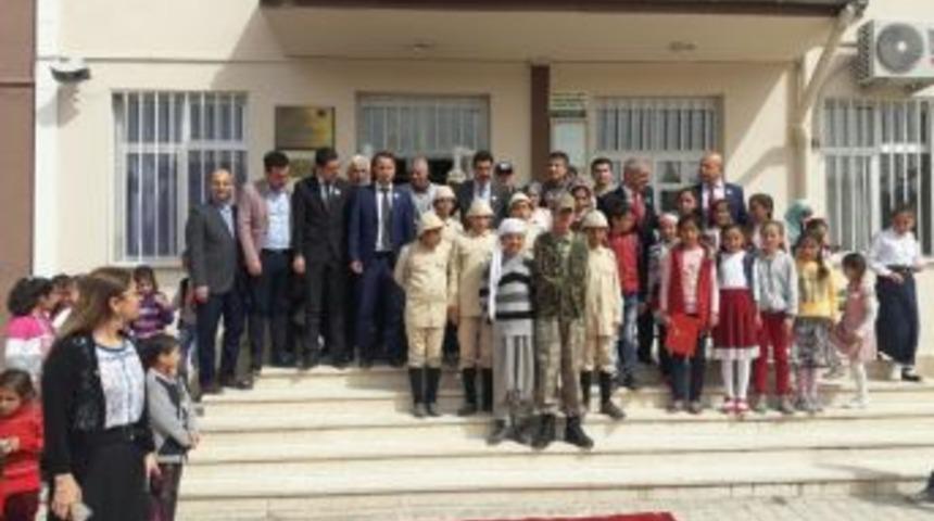 İl Emniyet M&uuml;d&uuml;r&uuml; K&ouml;y Okulunun &Ccedil;anakkale Etkinliğine Katıldı.