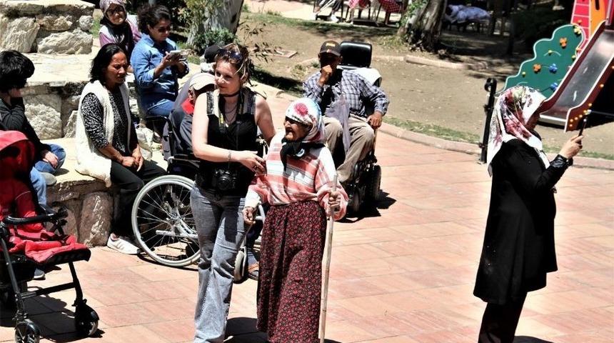 Dat&ccedil;a&rsquo;da Engelliler G&ouml;n&uuml;llerince Eğlendi