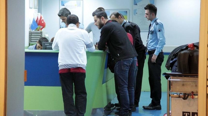 Endonezyalı Umre Yolcusu, Atat&uuml;rk Havalimanı&rsquo;nda Hayatını Kaybetti