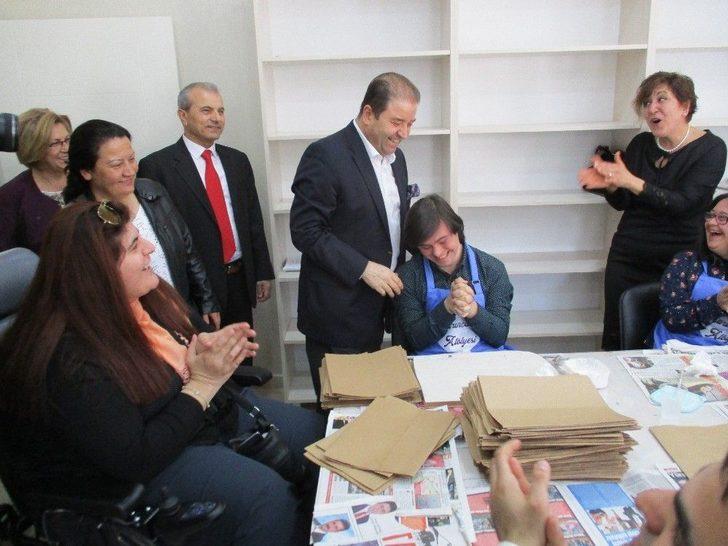 Maltepe’de Down Sendromlu Gençler İçin Sevgi Kafe Ve Karıncalar Atölyesi Açıldı G1