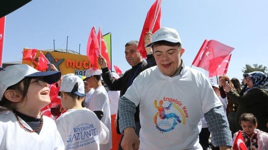 Mutlu Kkafe’de Mutlu Bir Gün