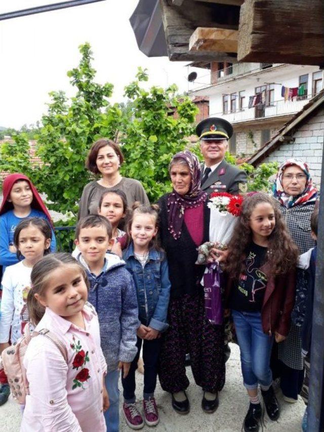 Eğirdir’de Şehit Ve Gazi Ailelerine Özel Anneler Günü Kutlaması