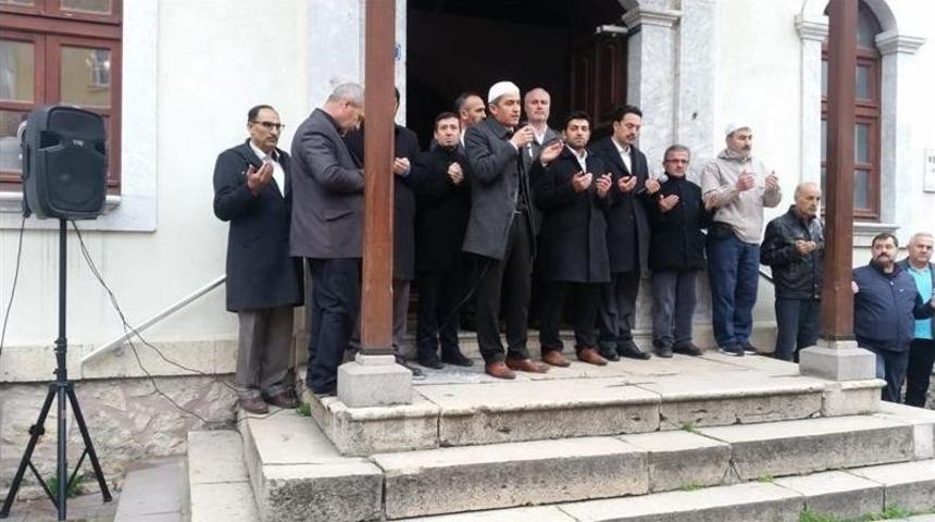 Umreciler Kutsal Topraklara Dualarla Uğurlandı