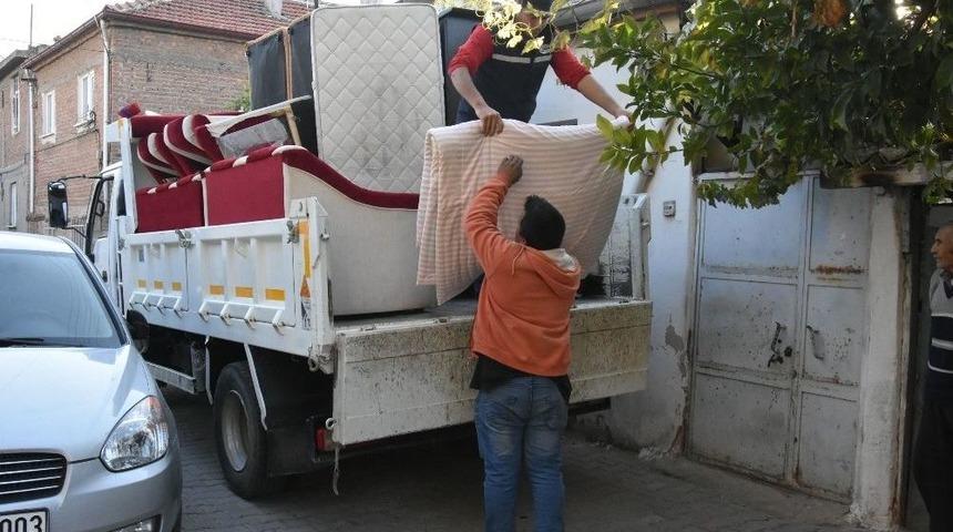 Ev Işığı Projesiyle 263 Ailenin Y&uuml;z&uuml; G&uuml;ld&uuml;