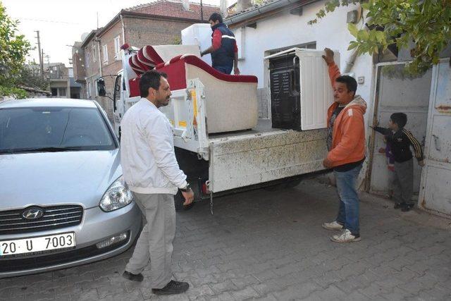 Ev Işığı Projesiyle 263 Ailenin Yüzü Güldü