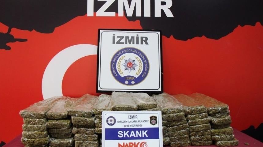 İzmir&rsquo;de 22 Zehir Taciri Tutuklandı