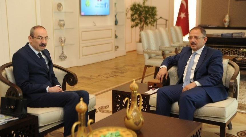 Kto Y&ouml;netim Kurulu Başkanı &Ouml;mer G&uuml;lsoy, Bakan &Ouml;zhaseki&rsquo;yi Ziyaret Etti