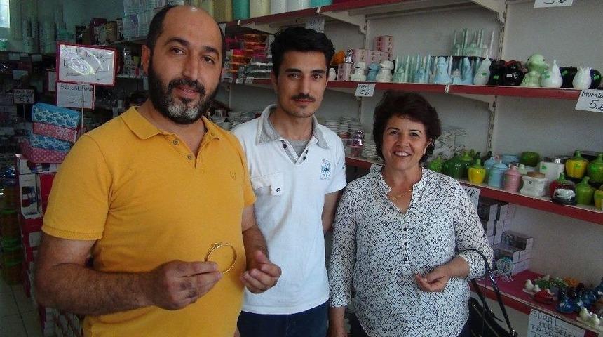 Suriyeli Gen&ccedil;ten &Ouml;rnek Davranış