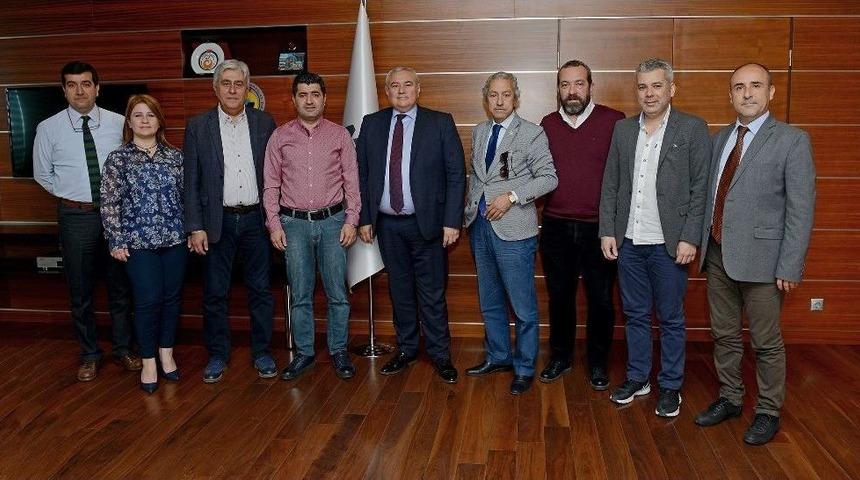 &Ccedil;etin, Tsyd Y&ouml;netimini Ağırladı