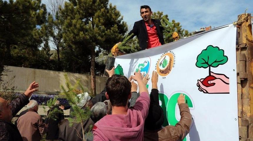 Yozgat&rsquo;ta 10 Bin Fidan Dağıtıldı
