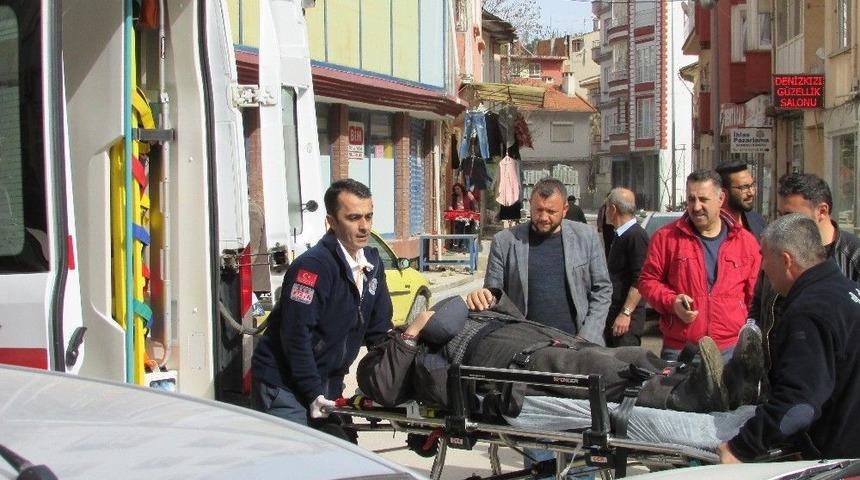 78 Yaşında Motosikletten D&uuml;ş&uuml;p Yaralandı