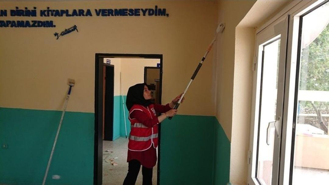 Kızılay&rsquo;ın G&ouml;n&uuml;ll&uuml;leri G&ouml;n&uuml;lleri Fethetti