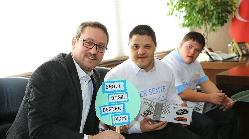 Başkan Kartoğlu&rsquo;ndan Down Sendromlu &Ouml;ğrencilere &ldquo;engelsiz Kafe&rdquo; S&ouml;z&uuml;