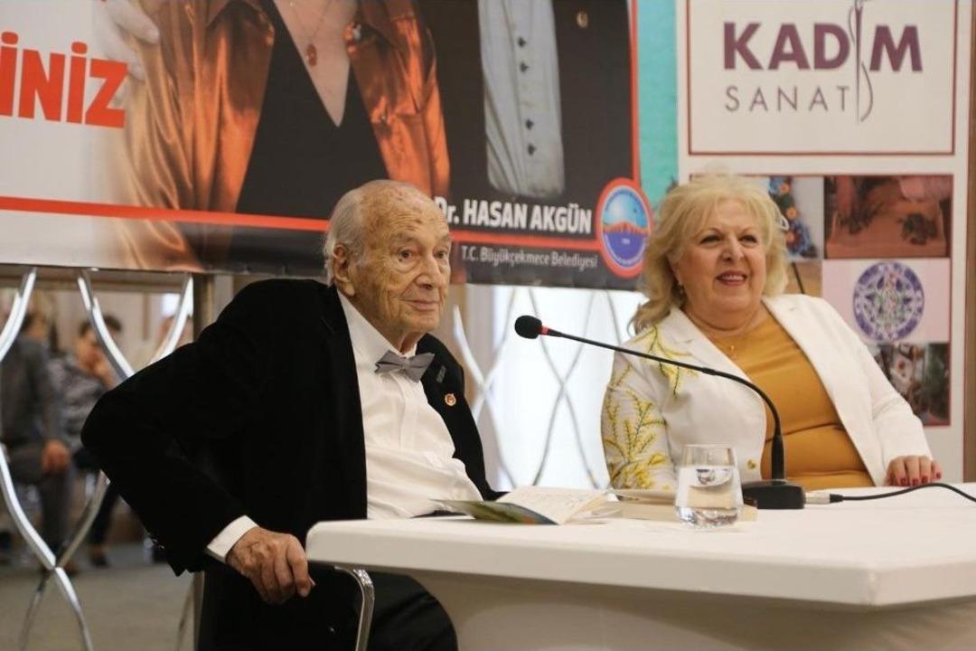 Atat&uuml;rk&rsquo;&uuml; Anlamak S&ouml;yleşisinin Onur Konuğu Hıfzı Topuz Oldu