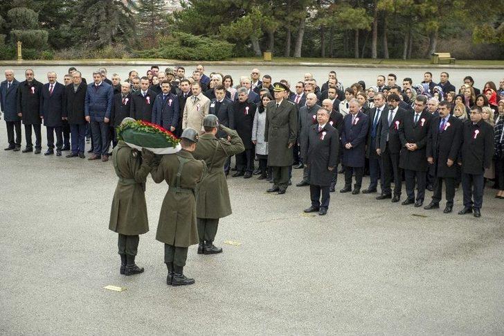 Bakan Yılmaz, Öğretmenlerle Birlikte Anıtkabir’i Ziyaret Etti G1