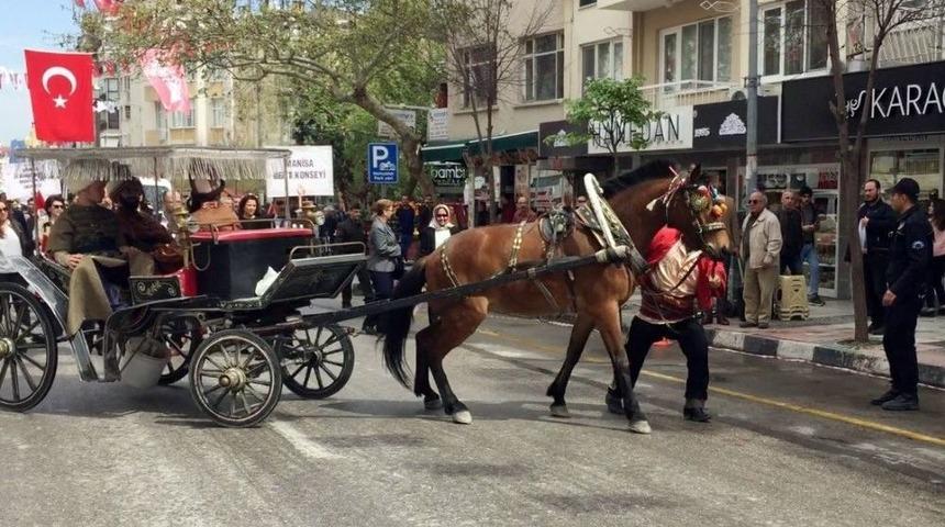 Festivalde At Huysuzlandı, Şehzadeler Yaya Kaldı