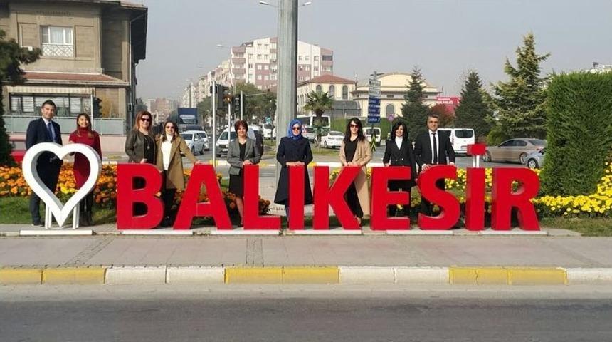 (&ouml;zel Haber) Meslektaşları Şehit &Ouml;ğretmenler İ&ccedil;in Mikrofon Başına Ge&ccedil;ti