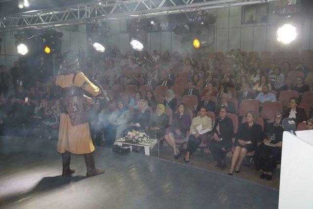 Ayşe Kam&ccedil;ı &ldquo;gayseri&rsquo;nin Sel&ccedil;uklu Hatunları&rdquo; Projesinin Tanıtım Programına Katıldı 2