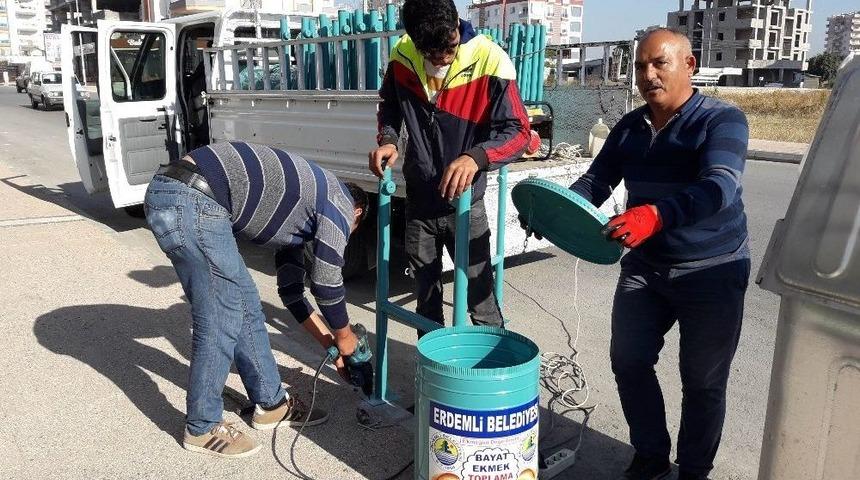 Erdemli Belediyesi&rsquo;nden Bayat Ekmek Kutusu Uygulaması