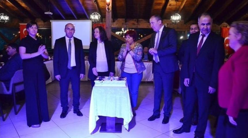 &Ouml;ğretmenler Yemekte Bir Araya Geldi