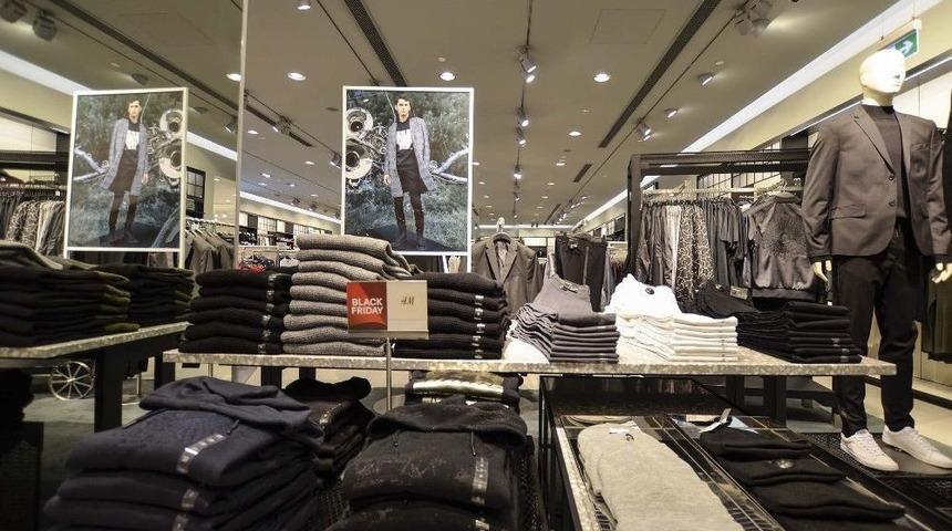 &ldquo;black Friday&rdquo; &Ccedil;ılgınlığı Adana Optimum&rsquo;da Başladı