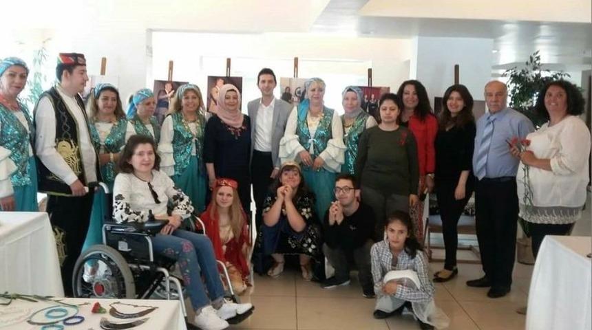 &Ouml;zel &Ccedil;ocuklardan &Ouml;zel Sergi