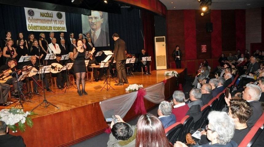 Protokolden &Ouml;ğretmenlere S&uuml;rpriz Şarkı