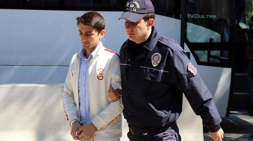 Fet&ouml; Ş&uuml;phelisi 14 Asker Adliyeye Sevk Edildi