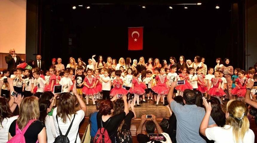 Minikler "t&uuml;rkiyem G&ouml;sterisi"yle Coşturdu