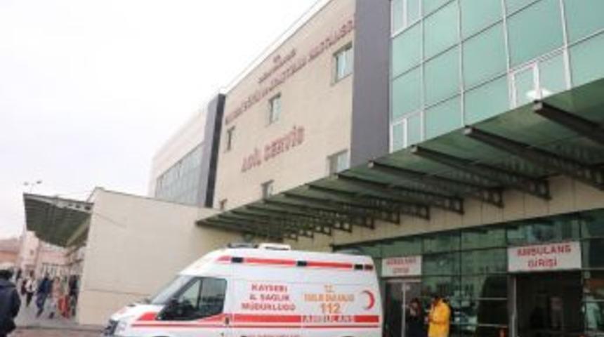 Öğretmenleri Taşıyan Araç Kaza Yaptı: 5 Yaralı