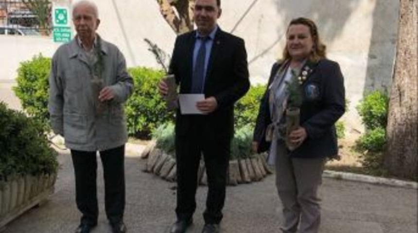 S&ouml;ke Rotary Kul&uuml;p&rsquo;ten Okullara Fıstık &Ccedil;amı Fidanı