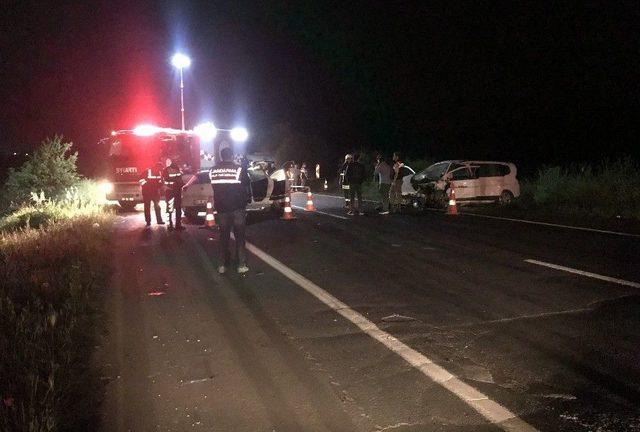 Tekirdağ’da Otomobiller Çarpıştı: 2 Ölü, 1 Yaralı