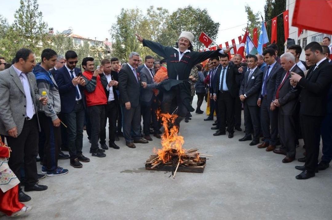 Milas&rsquo;ta Nevruz Kutlamaları Yapıldı