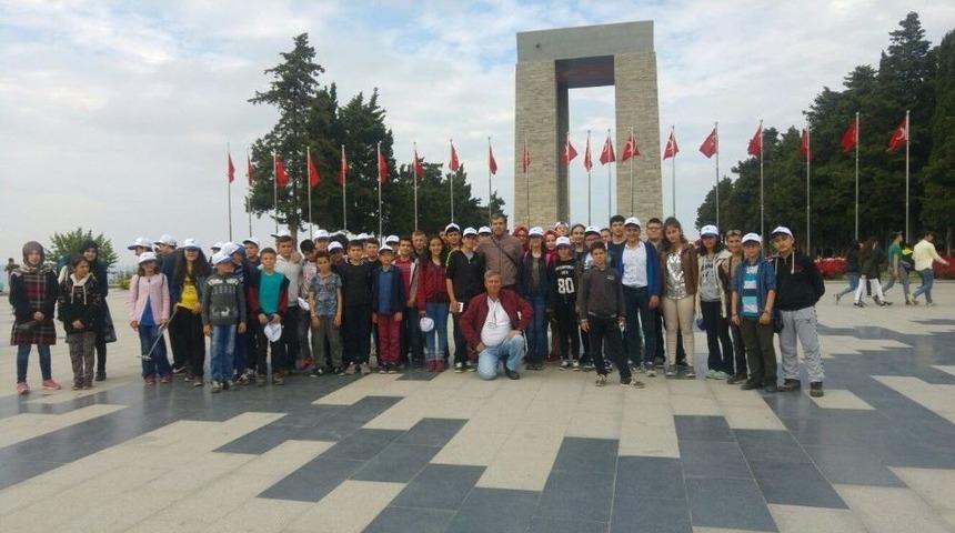 Ortaokul &Ouml;ğrencilerine &Ccedil;anakkale Gezisi