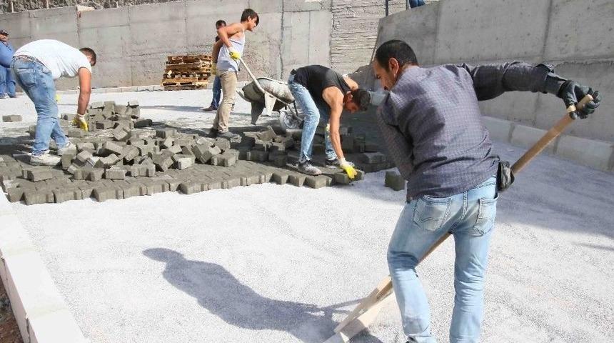 Bayraklı&rsquo;nın Sokaklarına Modern Dokunuş